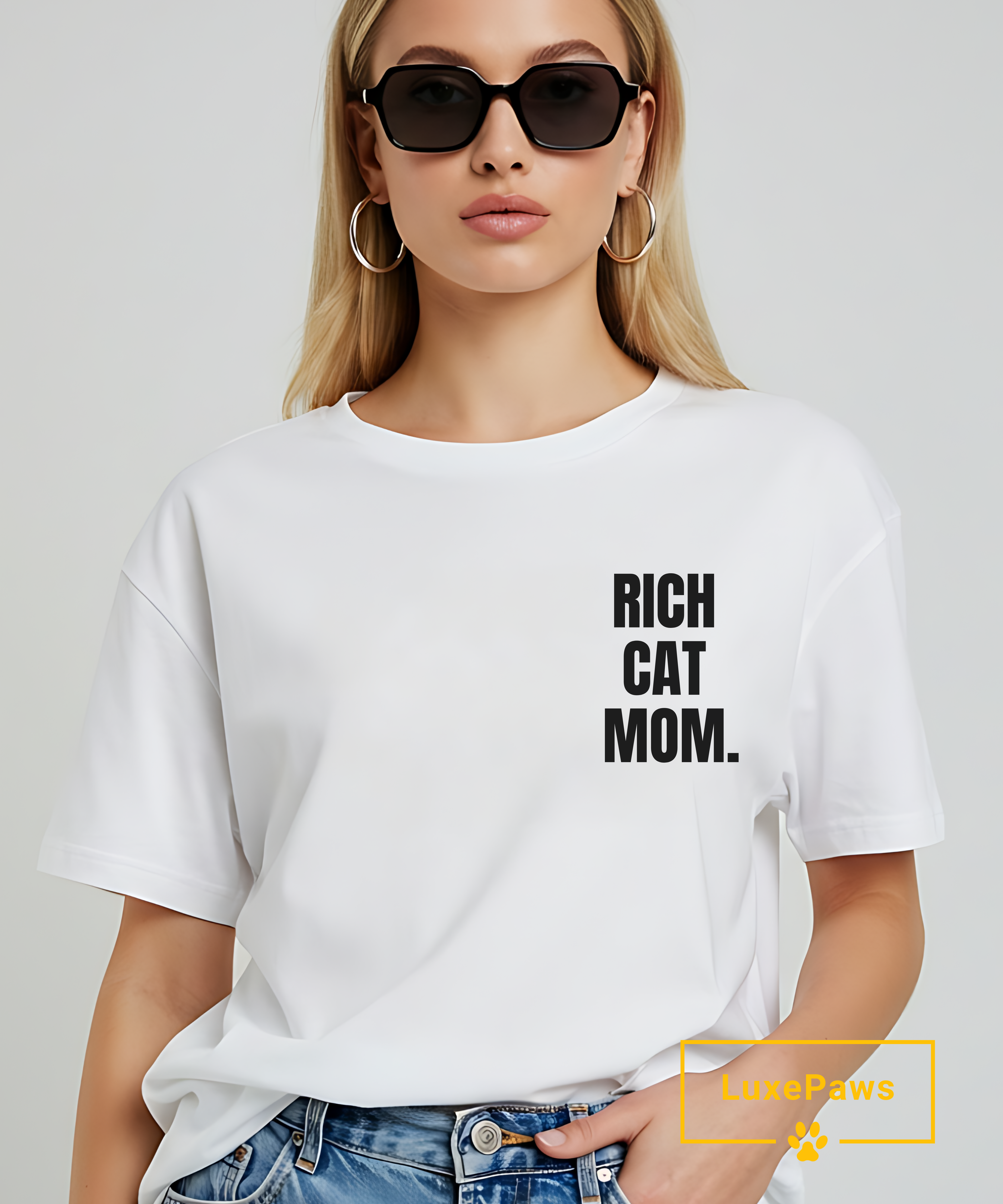 Rich Cat Mom. Comfort Colors T-Shirt