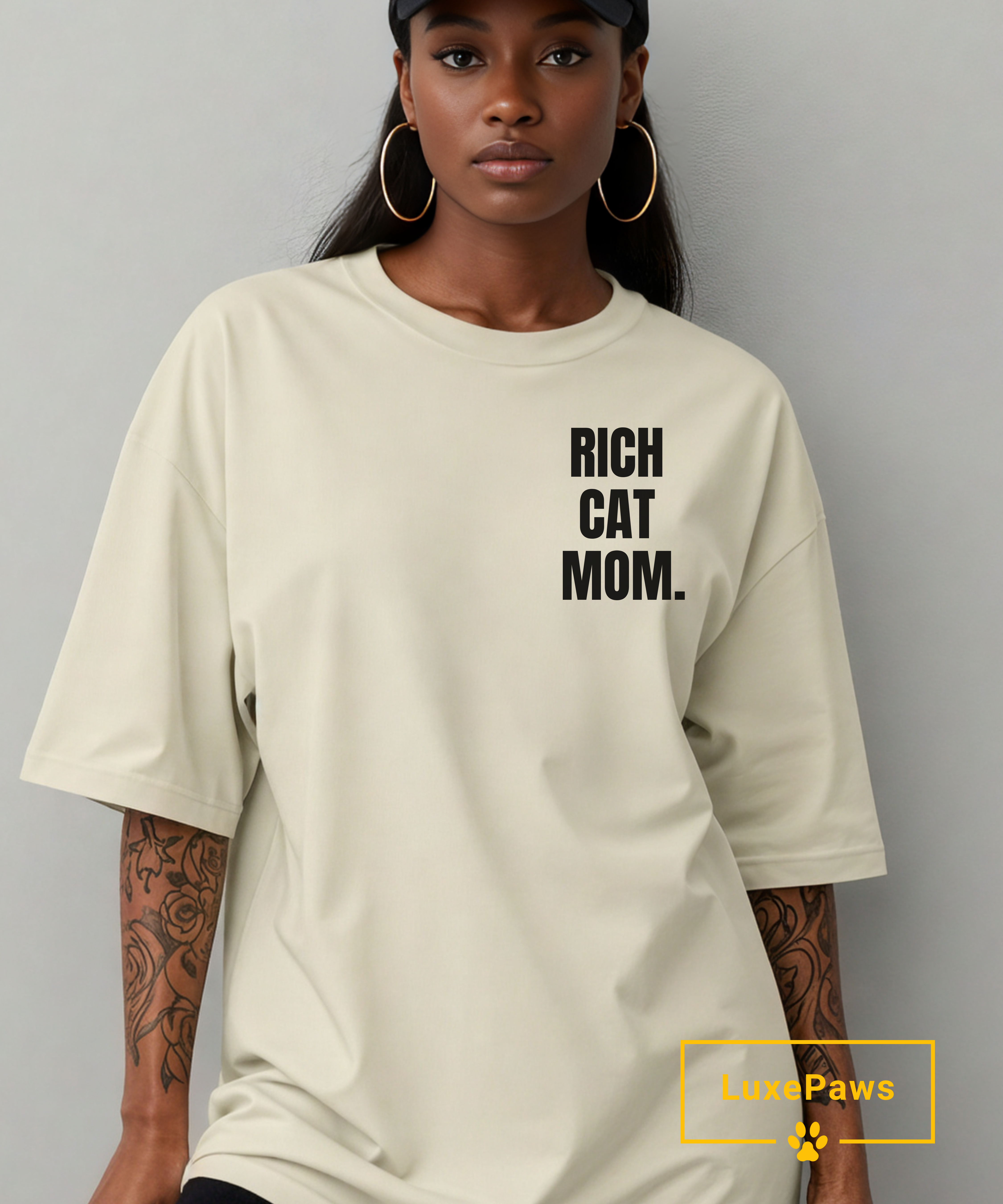 Rich Cat Mom. Comfort Colors T-Shirt
